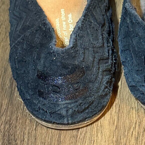 Toms Women's Size 6.5 Black Suede Slip-On Shoes with Heel Detail Casual Flats - Picture 4 of 5